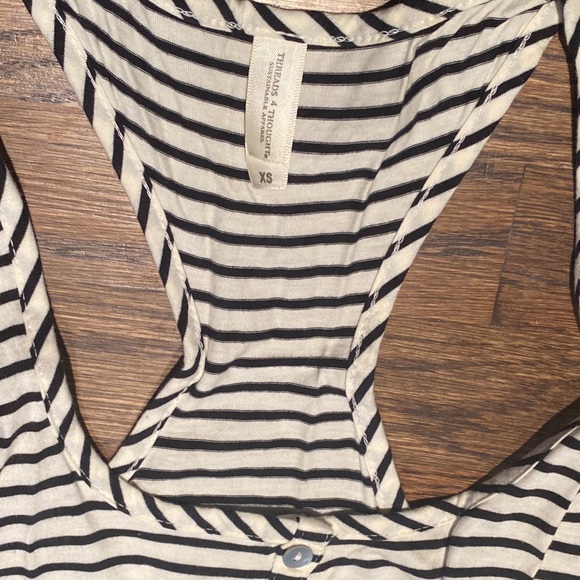 *like new* Threads 4 Thought dress - Picture 7 of 8